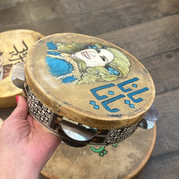 Custom made hand painted daF MUSICAL INSTRUMENT - Picture 4 of 16